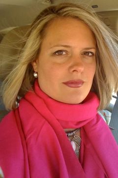 Elizabeth Cox interpreta Kathy