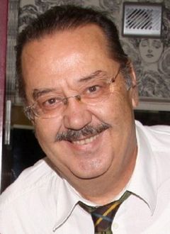 Manolis Psychogioudakis interpreta Le fils de Sofia