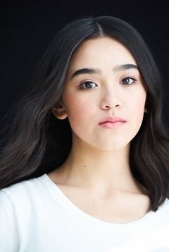Jolie Hoang-Rappaport interpreta Stevie (voice)