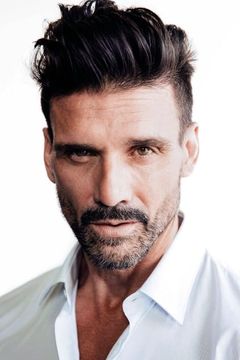 Frank Grillo interpreta Bob Dozier