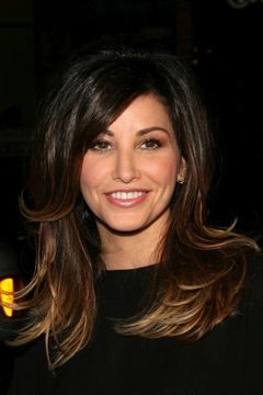 Gina Gershon interpreta Sharla Smith