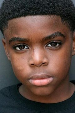 Legend Williams interpreta Young Kevin