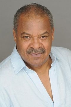 Roger Robinson interpreta Bill Hunter