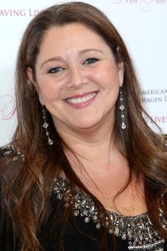 Camryn Manheim interpreta Delia Banks
