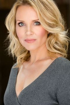 Tanya Christiansen interpreta Diane Carey
