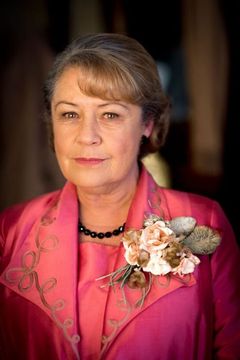 Noni Hazlehurst interpreta Nicki Burkett