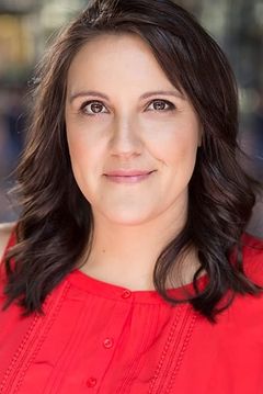 Sarah Kelley interpreta SGT. Lena