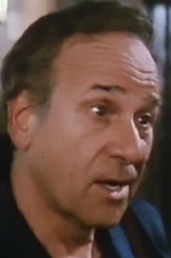 Bert Sheldon interpreta Tim