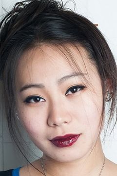 Yang Ge interpreta Lu