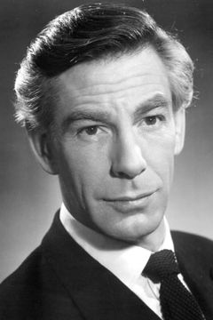 Michael Gough interpreta Alfred Pennyworth