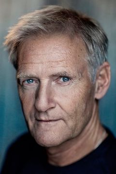 Lennart R. Svensson interpreta Mats