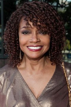 Beverly Todd interpreta Virginia Chambers