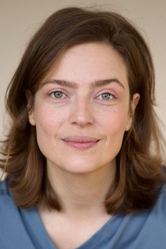 Clara Immel interpreta Hannah