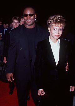 Bo Jackson interpreta Sgt. Clyde Packer