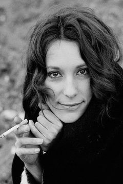 Bernadette Lafont interpreta Paulette