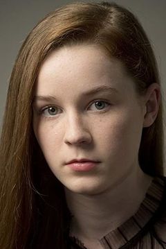 Lily Pearl interpreta Robyn Davidson (young)