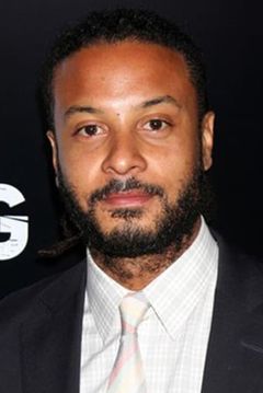 Brandon Jay McLaren interpreta Dale