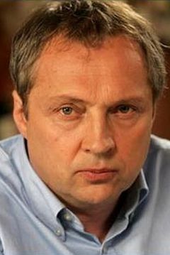 Jean-Philippe Écoffey interpreta Lucien