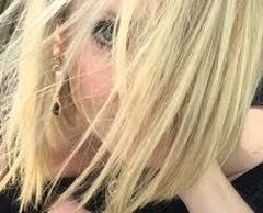 Sunshine Bartell-Gbur interpreta Boston Hospital Nurse