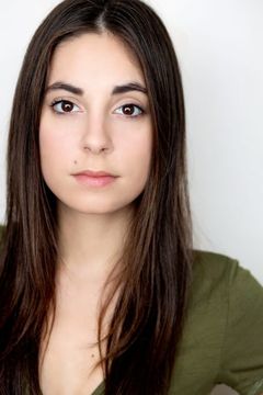 Kristen Vaganos interpreta Lisa