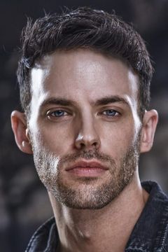 Cameron Love interpreta Colt