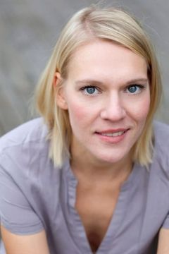 Nadine Boeske interpreta Volmer Institute Staff