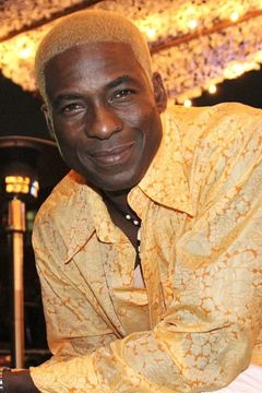 Lennox Brown interpreta Lookout Guy
