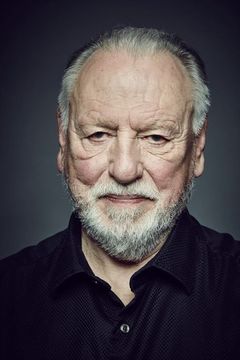 Kenneth Cranham interpreta Frank Vance