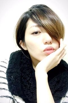Tomomi Kawamura interpreta Cow Lady (voice)