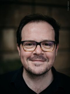 Thomas Mraz interpreta Prosecutor Lars