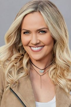 Emilie Ullerup interpreta Melanie Welch