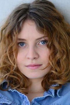 Marie Meinzenbach interpreta Lenchen