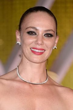 Sonia Okacha interpreta Dina Mansouri