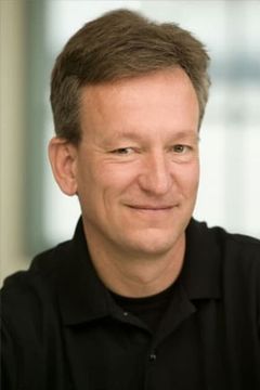 Mark Chamberlin interpreta Mr. Hudson