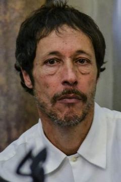 Massimo Bellinzoni interpreta Luca Manfridi