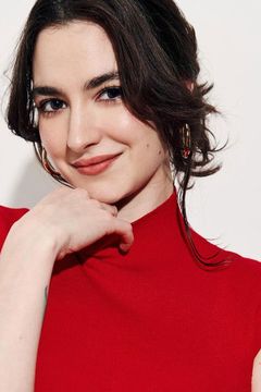 Hannah Cruz interpreta Lexi