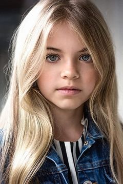 Rhys Olivia Cote interpreta Nine Year Old Braelick Girl