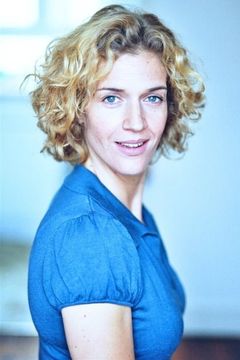 Vladys Muller interpreta Femme FNAC