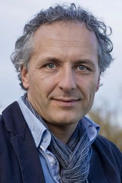 Folker Banik interpreta German Doctor