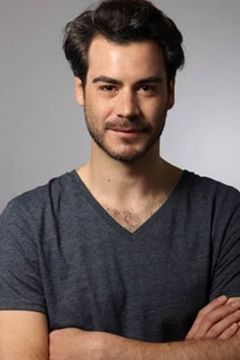 Mariano Bertolini interpreta Waiter