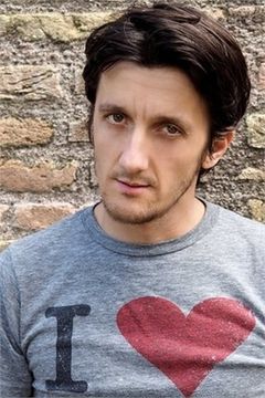 Pippo Crotti interpreta Giacomo Polena