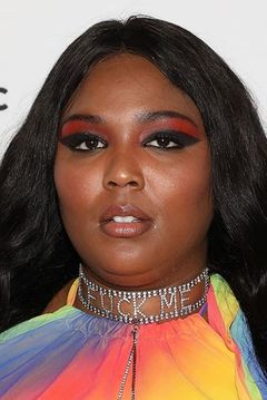 Lizzo interpreta Liz