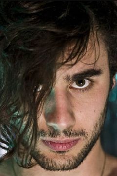 Anthony Huneault interpreta Antonin