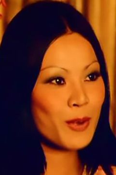 Kanchalee interpreta Contact woman in Hong Kong