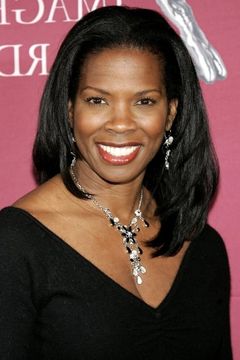 Tyra Ferrell interpreta Alison Wilks