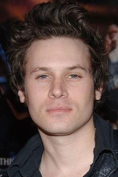Kris Lemche interpreta Ian McKinley