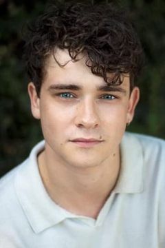 Conrad McCroddan interpreta Beautiful Young Man