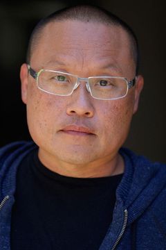 Ron Song interpreta Park
