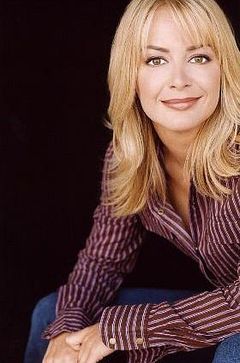 Melinda Allen interpreta Real Estate Agent