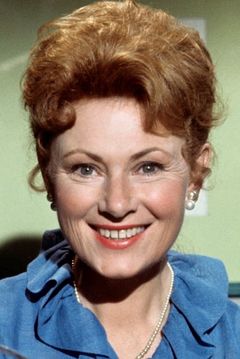 Marion Ross interpreta Extra (uncredited)